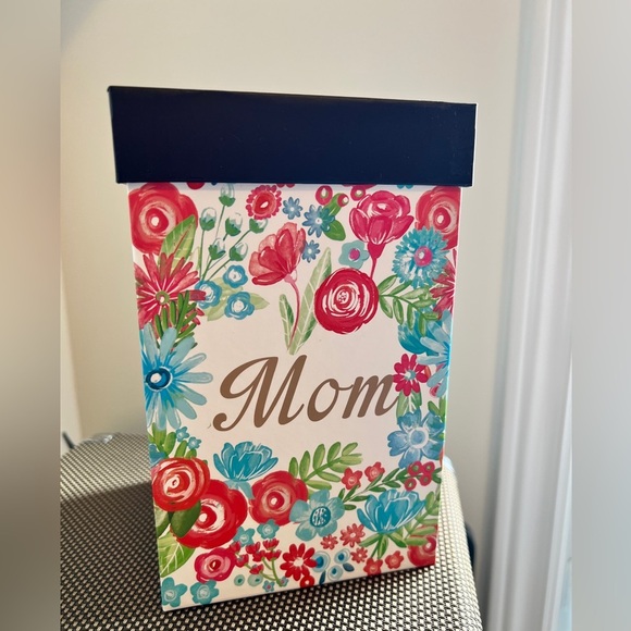 BNIB Evergreen Mom Floral Metallic Ceramic Travel Cup with Lid Mothers Day Gift - Picture 5 of 7